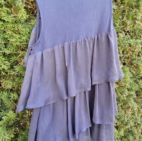 Kische tiered sleeveless top - Picture 5 of 6